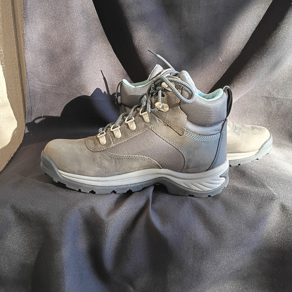Boots - Picture 2 of 4